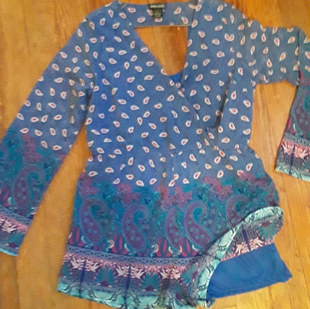 Euc Wet Seal romper. Vibrantly colorful